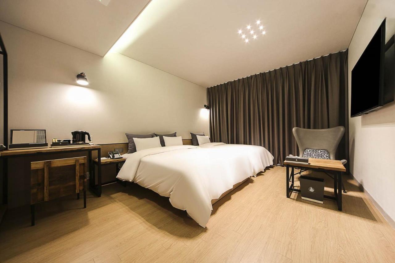 Yeoubi Hotel Ilsan Ni Exterior foto